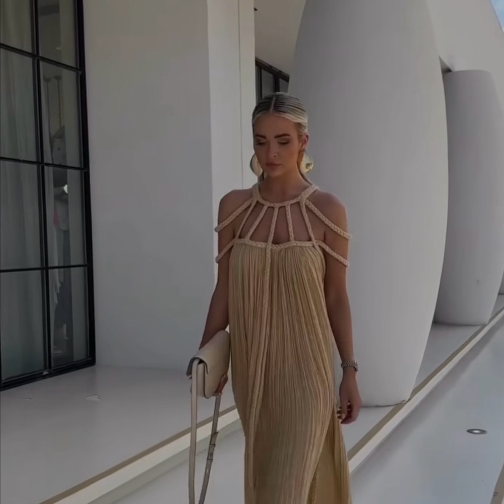 Elegant Cream Evening Dress
